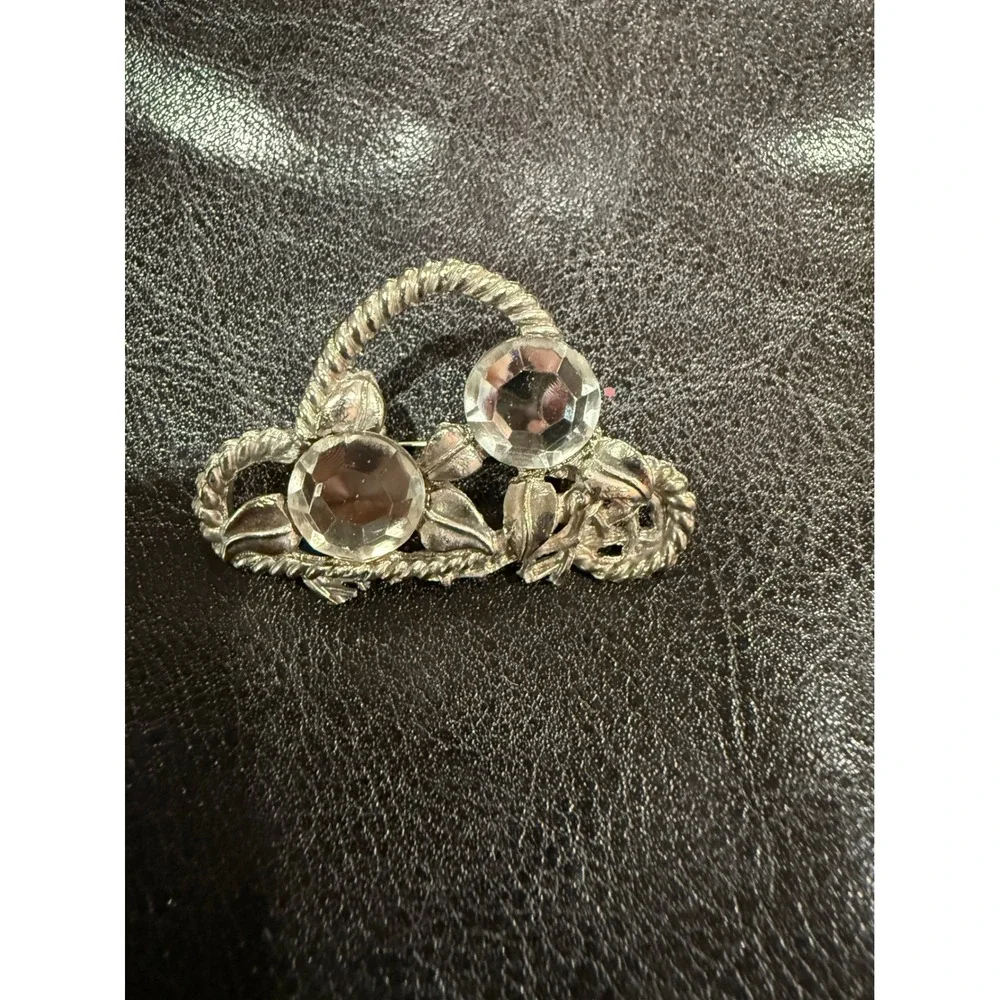 Vintage Silver Tone‎ Floral Basket Brooch Clear Faceted Crystal Rhinestone Pin